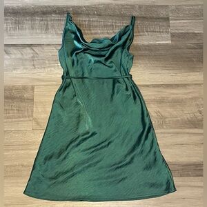MOTEL Paiva Dress Satin Kelly Green Size XS Homecoming Formal Dress